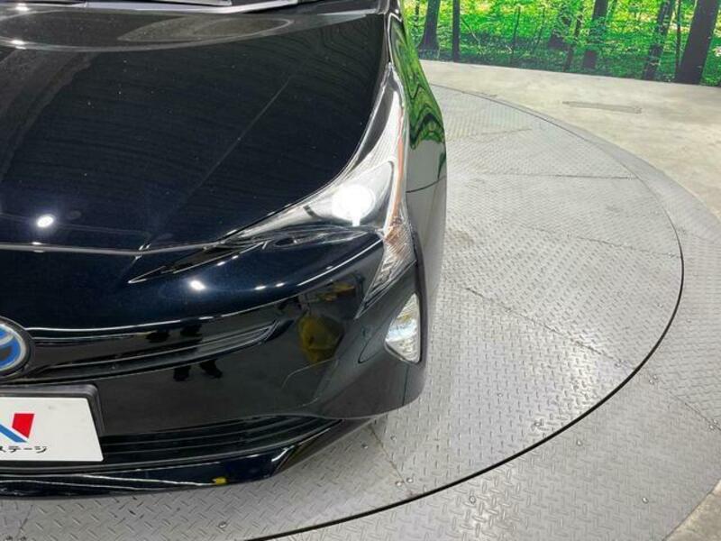 PRIUS-11