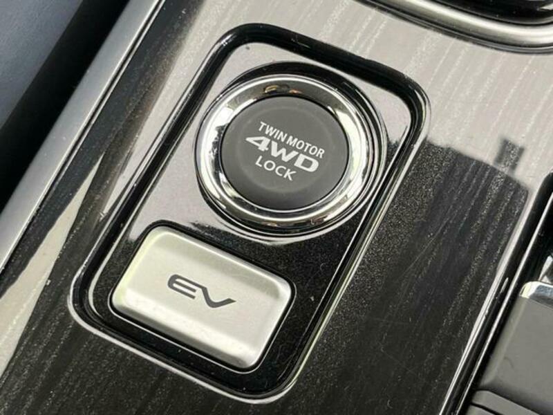 OUTLANDER PHEV-2