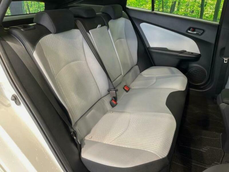 PRIUS-8
