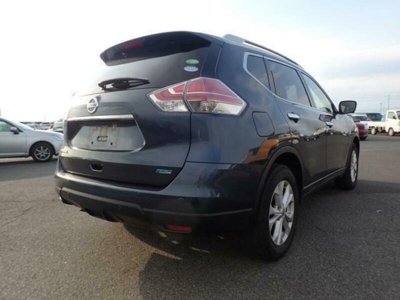 X-TRAIL
