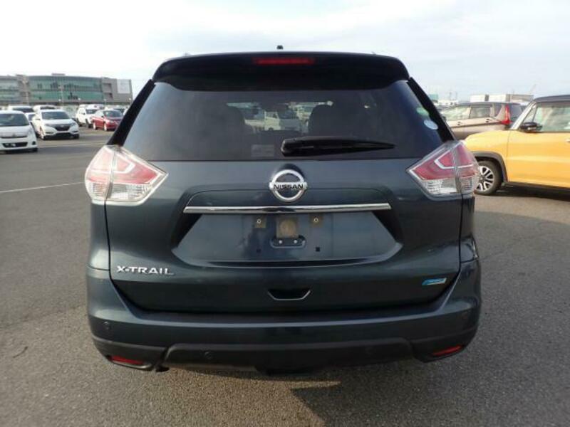 X-TRAIL