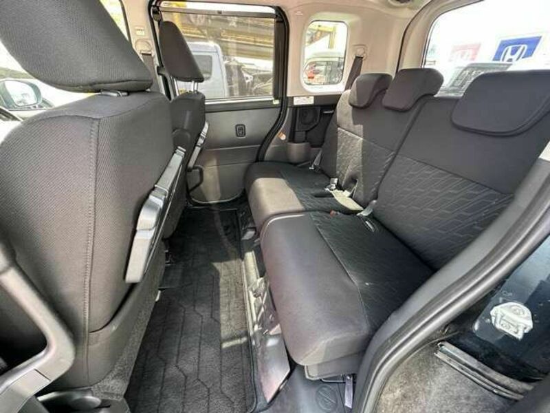 ROOMY-5