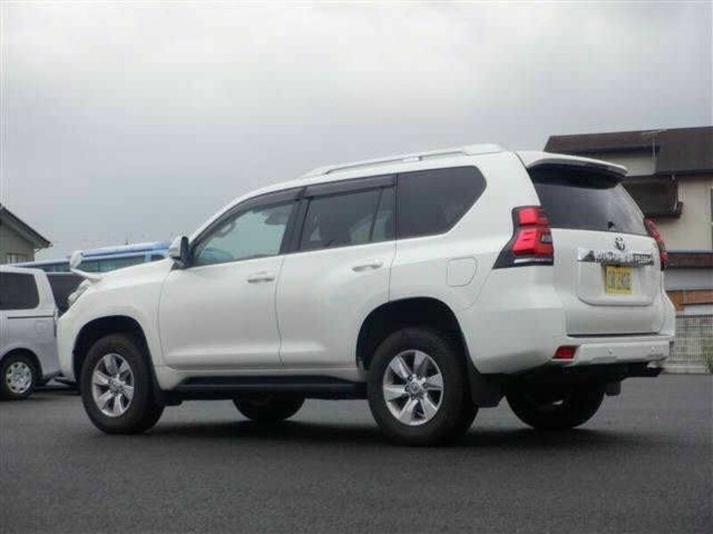 LAND CRUISER PRADO-2