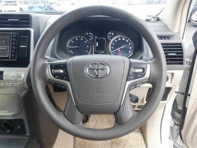 LAND CRUISER PRADO-3