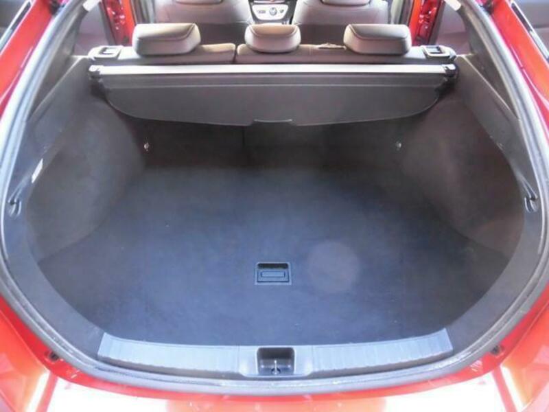 PRIUS-17