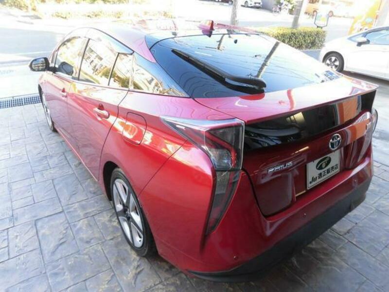 PRIUS-18