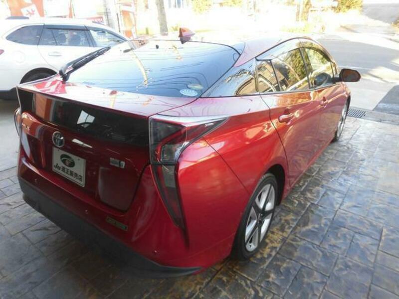PRIUS-10