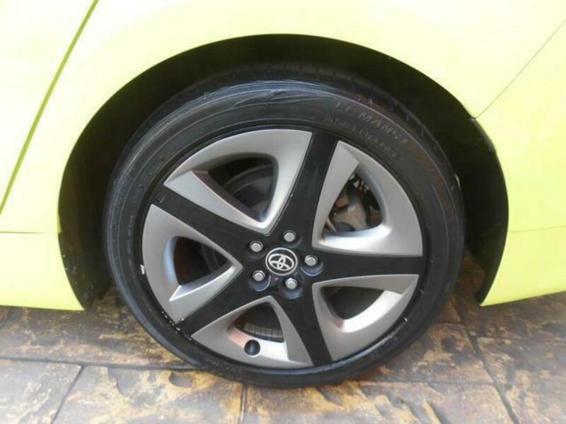 PRIUS-6