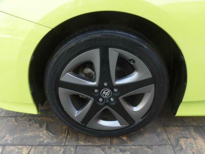 PRIUS-18