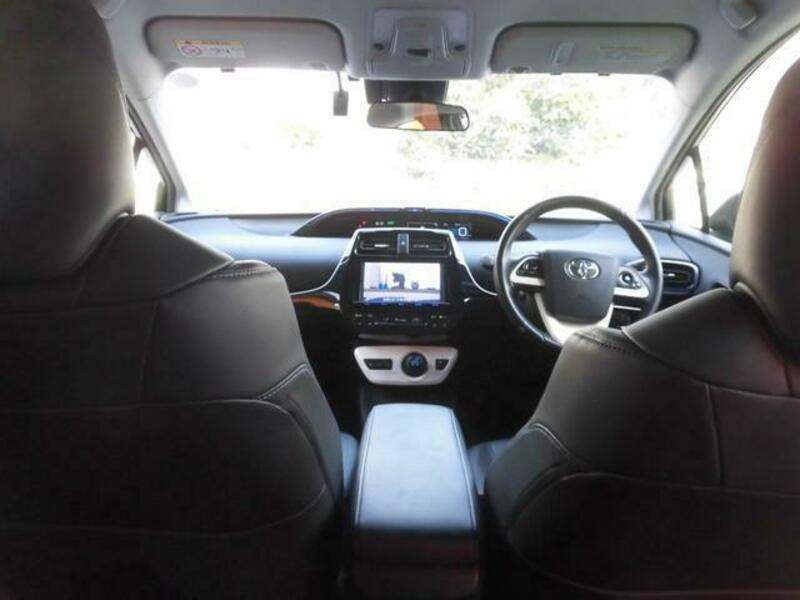 PRIUS-8