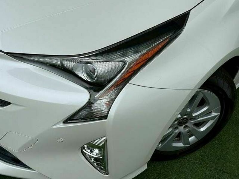 PRIUS-10