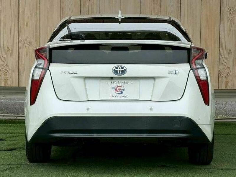 PRIUS-18