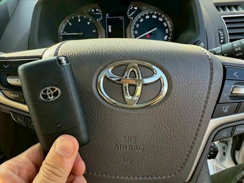 LAND CRUISER PRADO-3