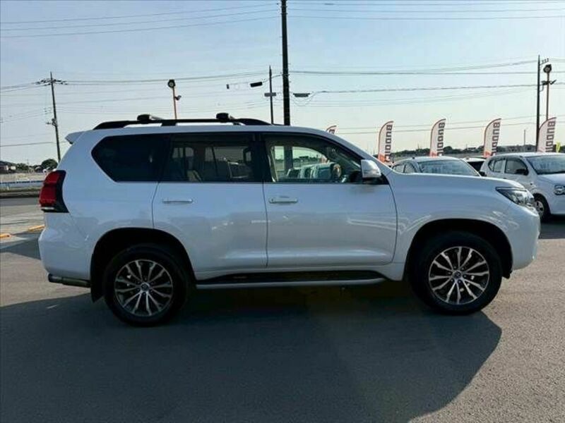 LAND CRUISER PRADO-11