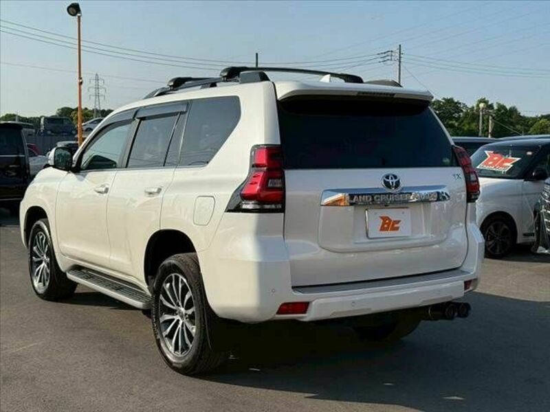 LAND CRUISER PRADO-12