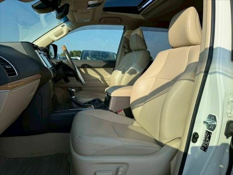 LAND CRUISER PRADO-16