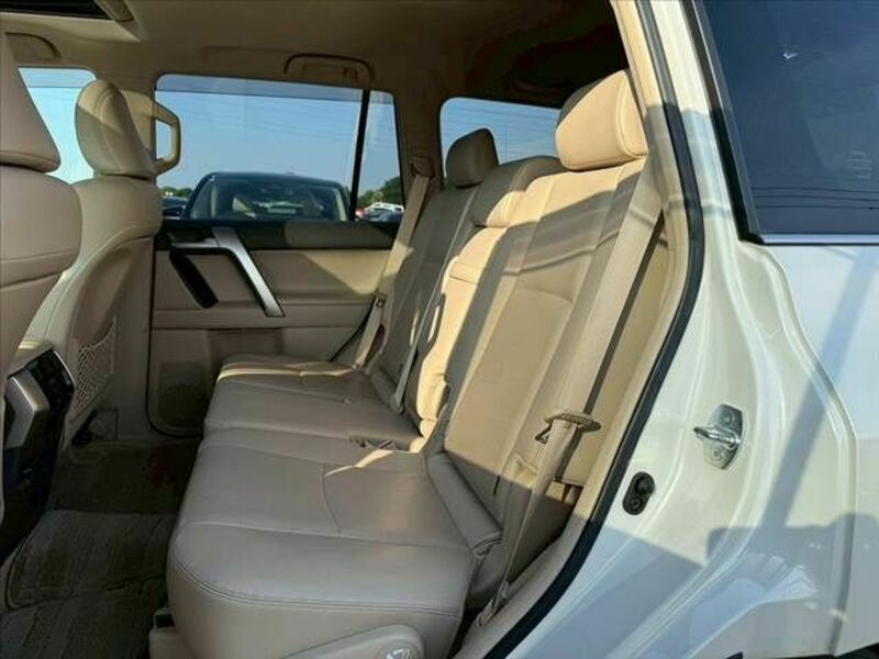 LAND CRUISER PRADO-17