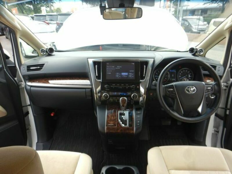 VELLFIRE-13
