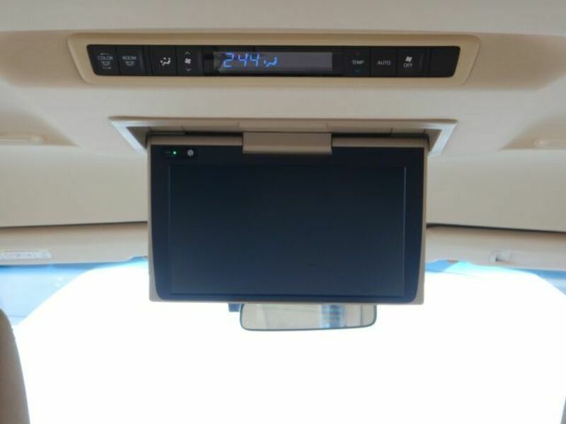 VELLFIRE-15