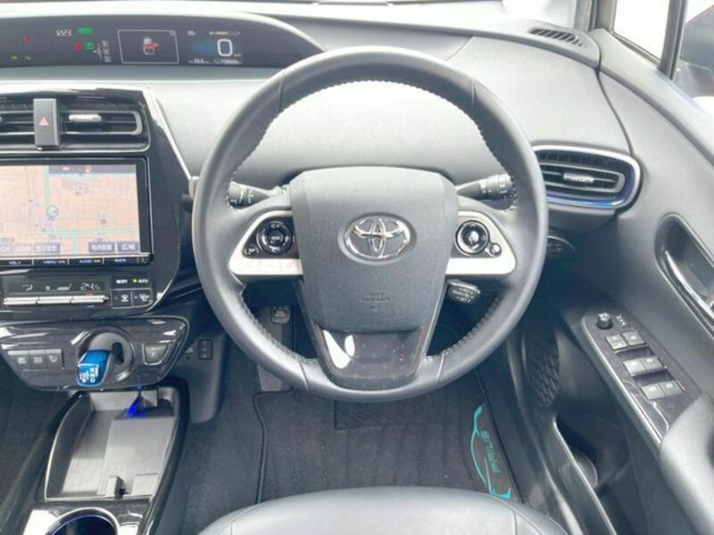 PRIUS-8