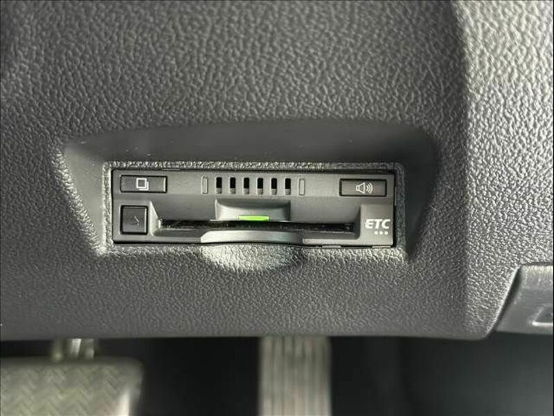 PRIUS-13