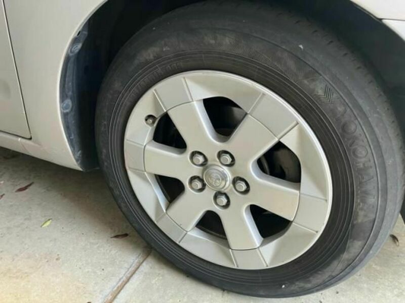 PRIUS-4