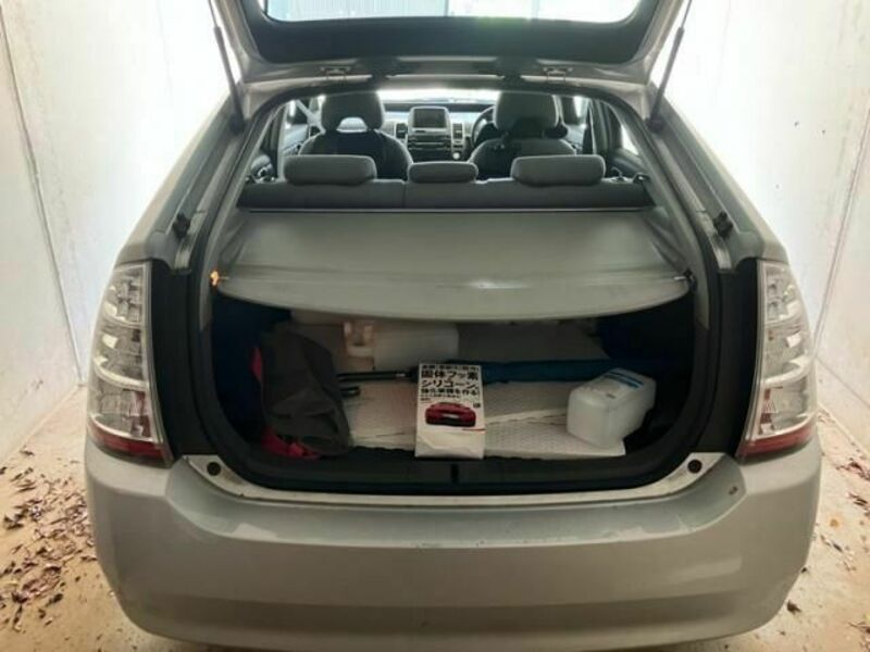 PRIUS-8