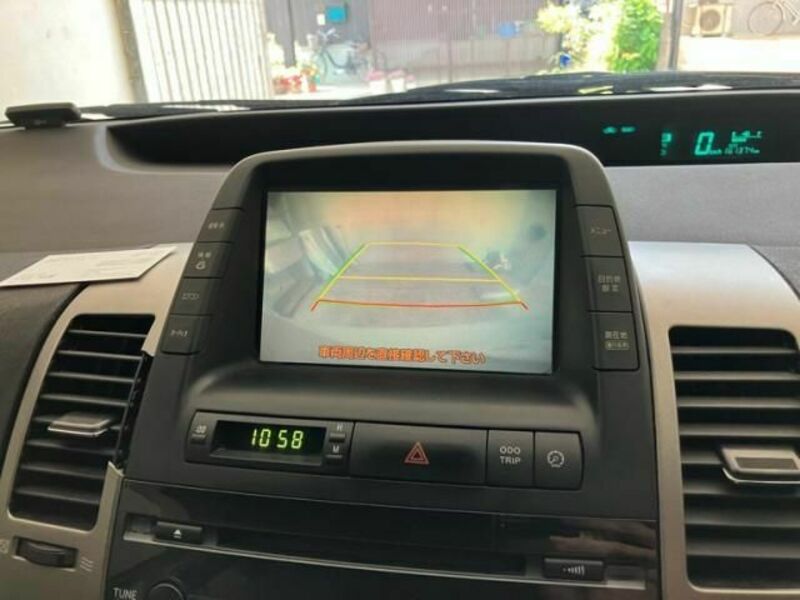 PRIUS-17