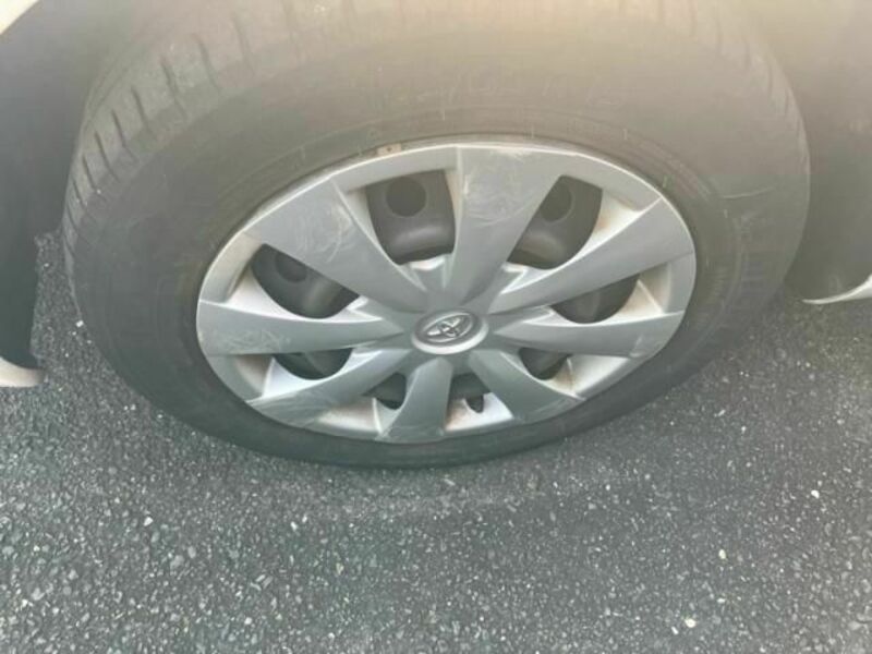 COROLLA AXIO