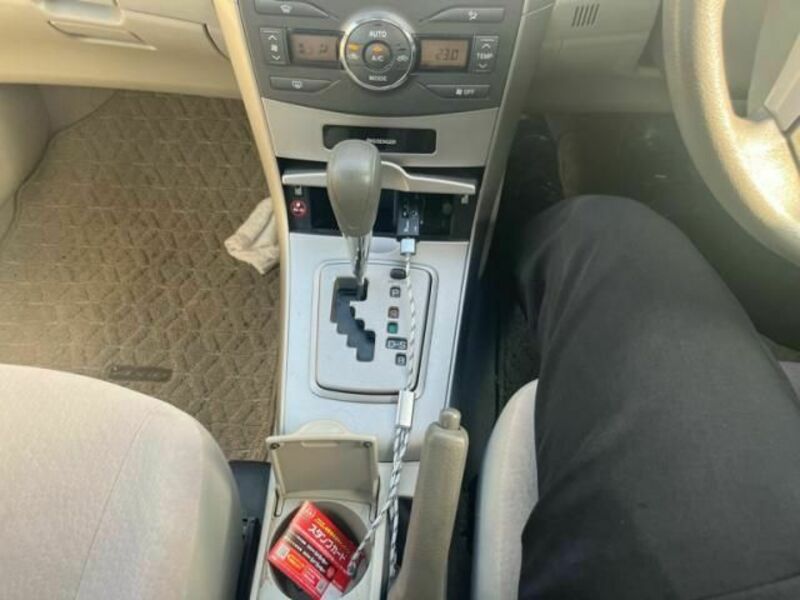 COROLLA AXIO