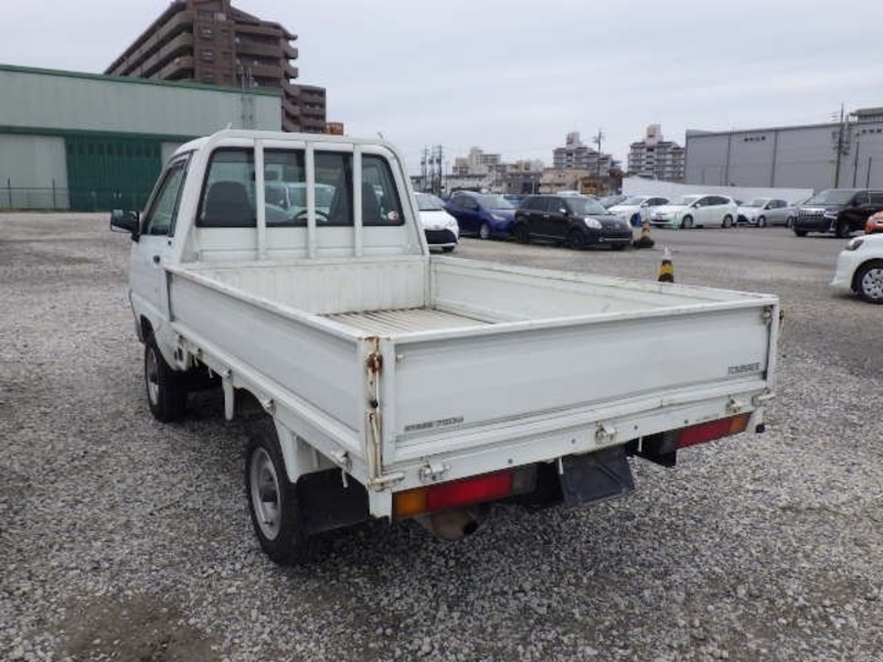 TOWNACE TRUCK-2