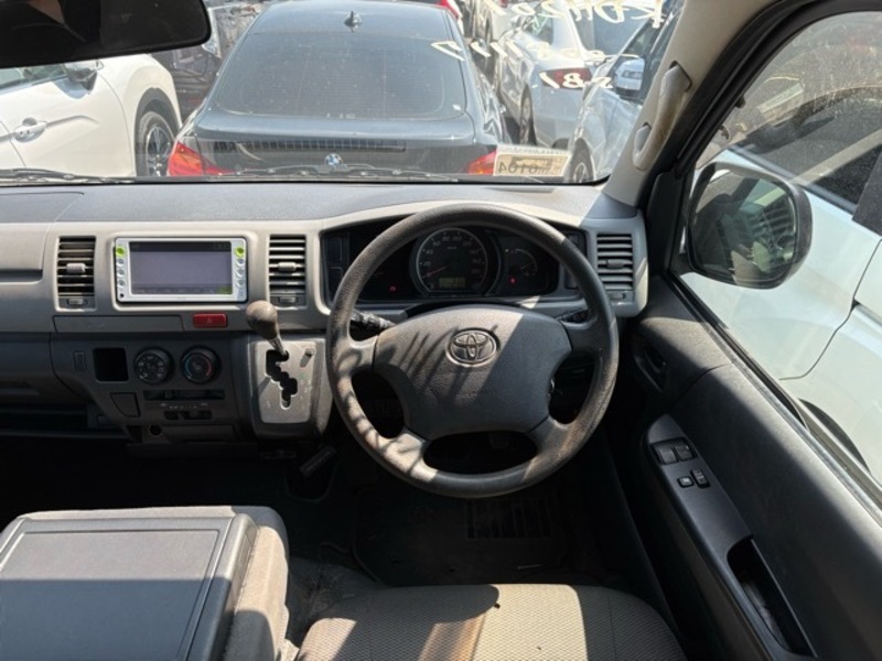 HIACE VAN-6