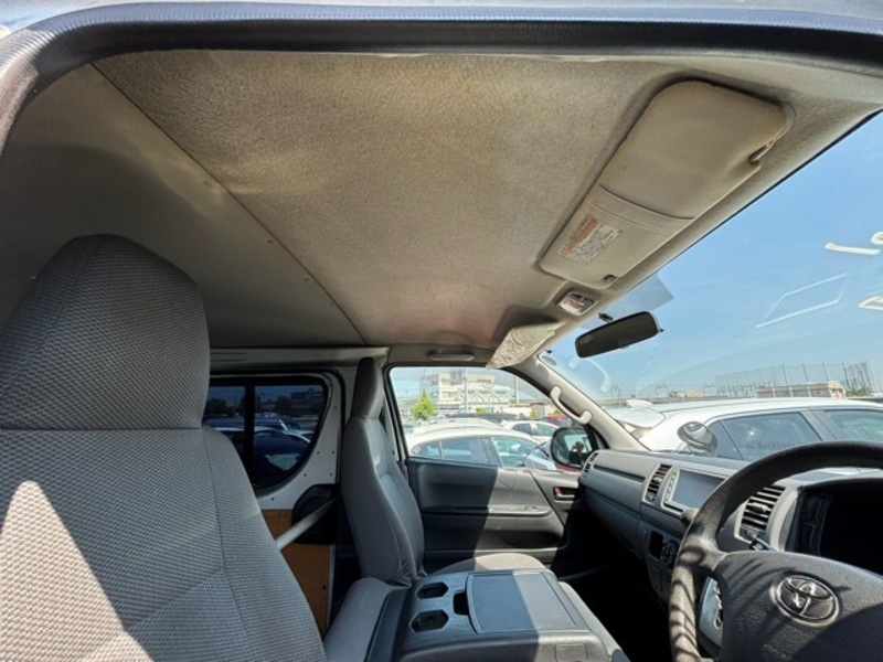 HIACE VAN-11