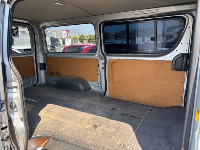 HIACE VAN-13