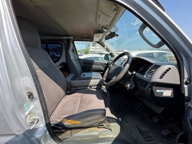 HIACE VAN-7