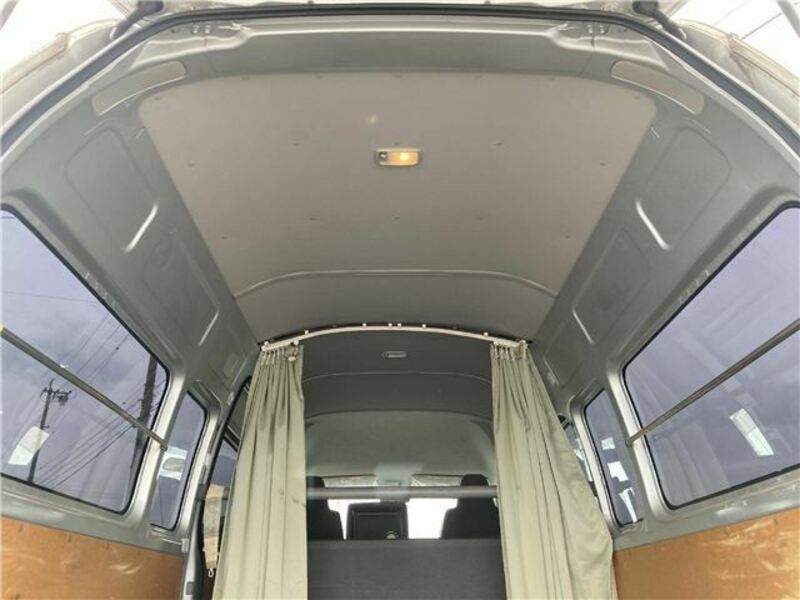 HIACE-10