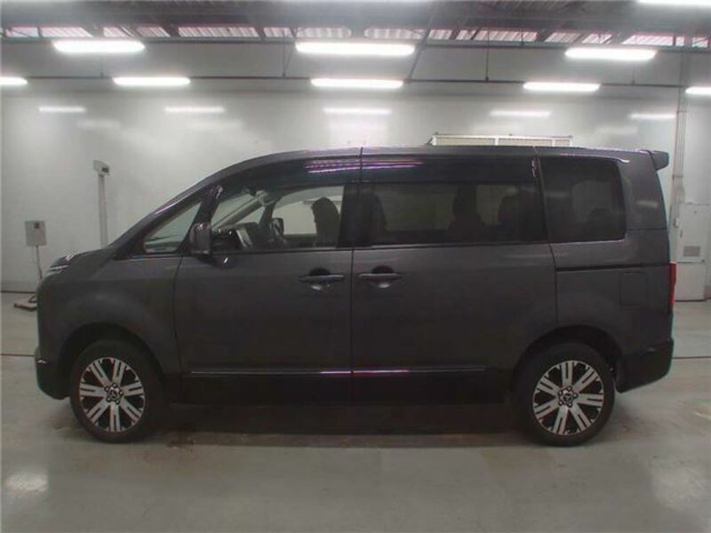 DELICA D5-4