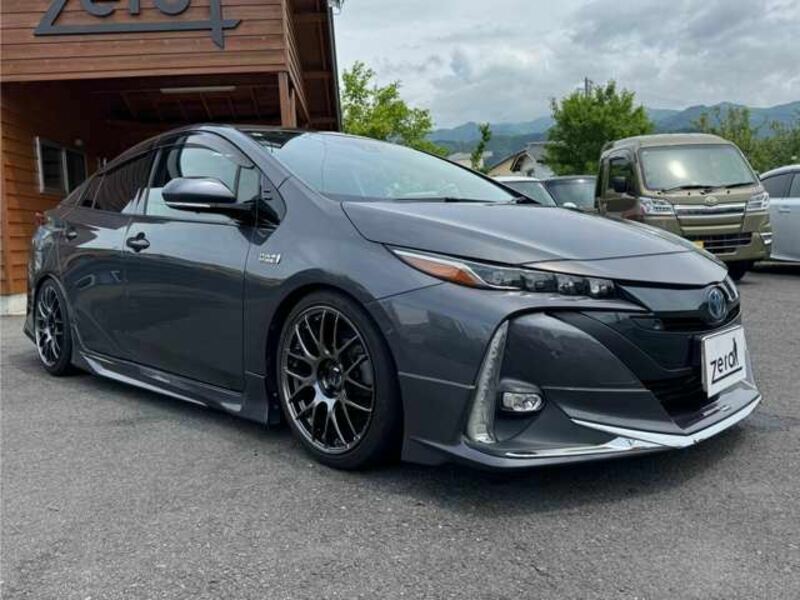 PRIUS PHV