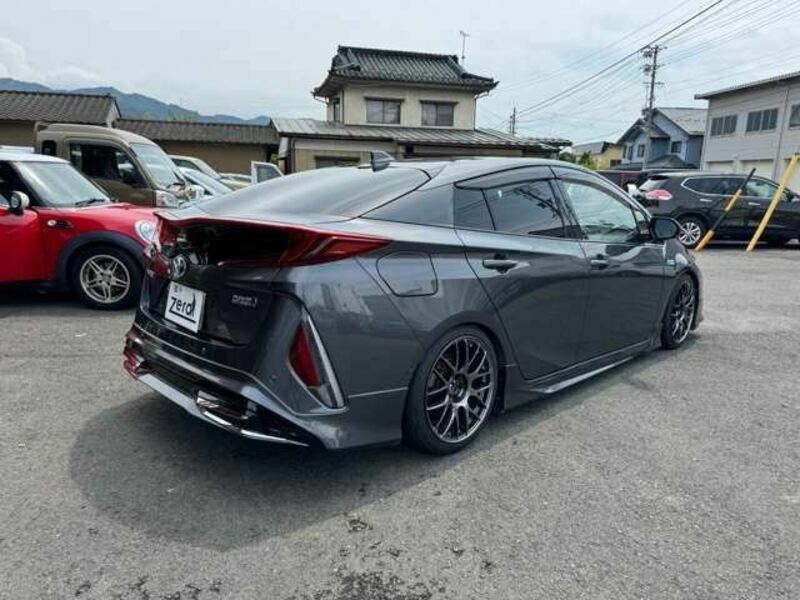 PRIUS PHV