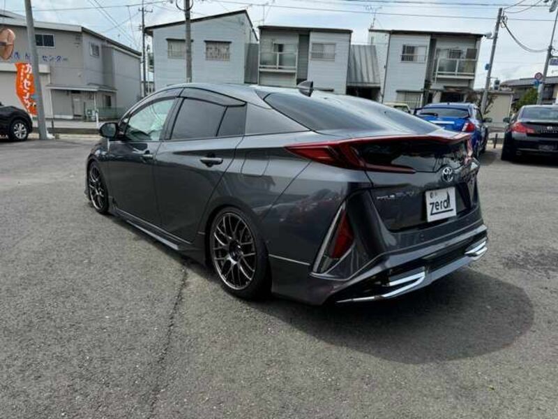 PRIUS PHV