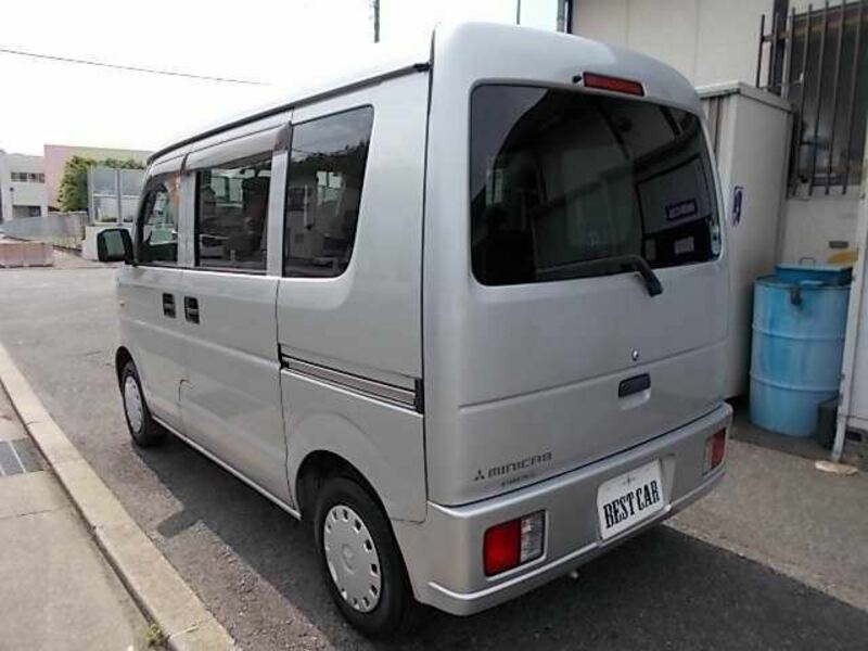 MINICAB VAN