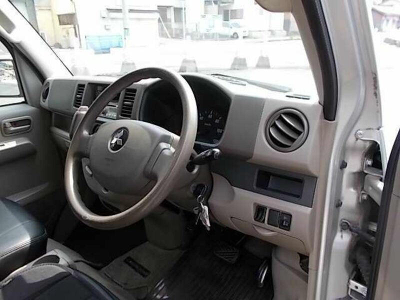 MINICAB VAN