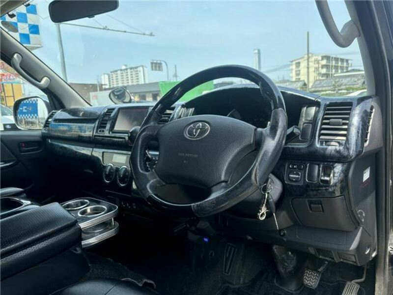 HIACE-28