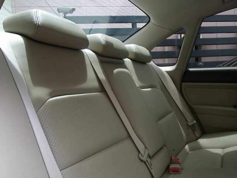 LEGACY B4