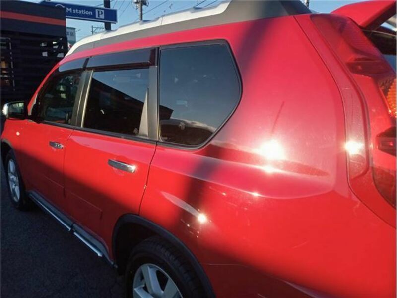 X-TRAIL