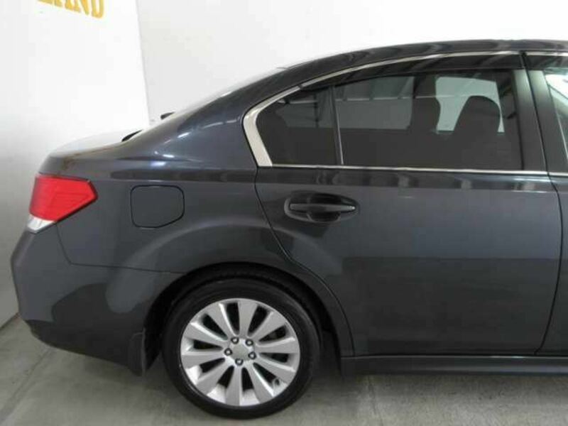 LEGACY B4