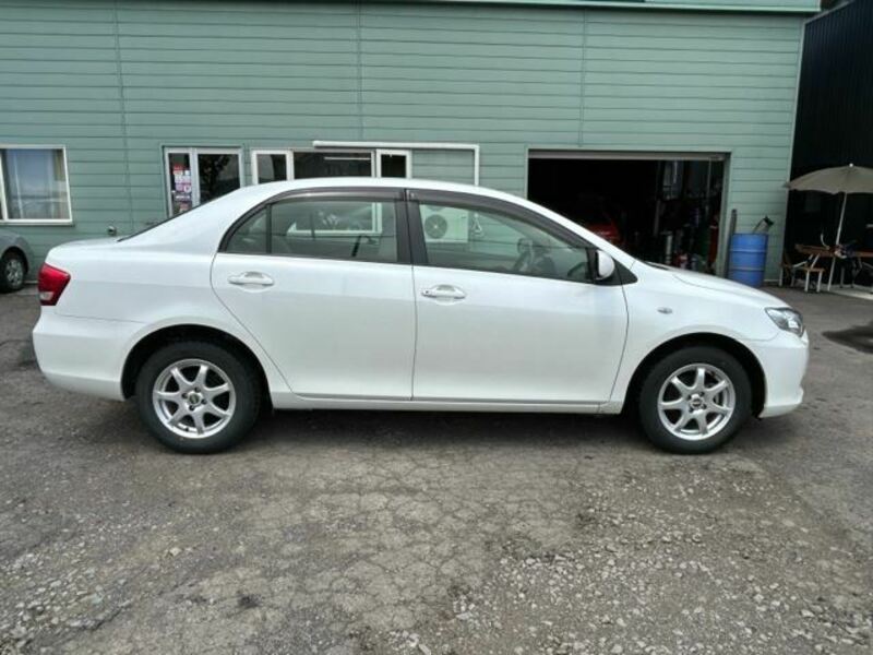 COROLLA AXIO