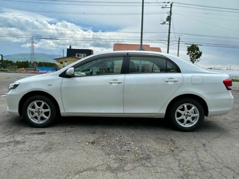 COROLLA AXIO