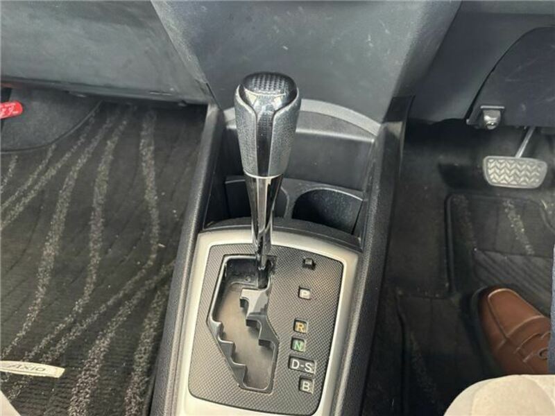 COROLLA AXIO