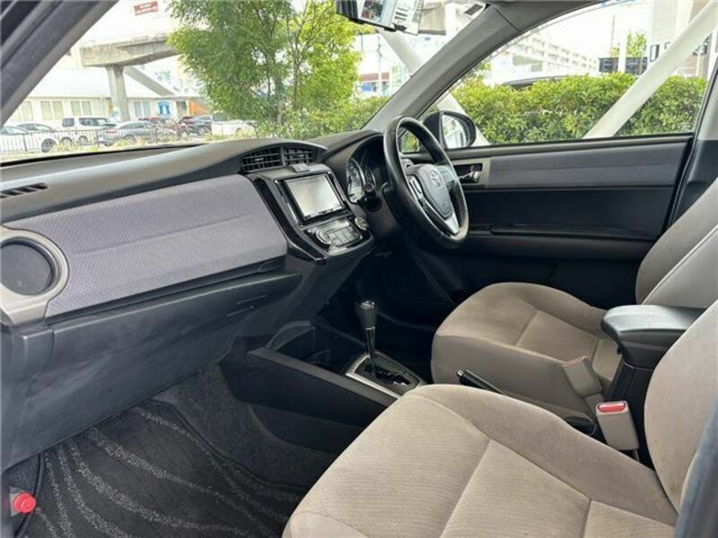 COROLLA AXIO